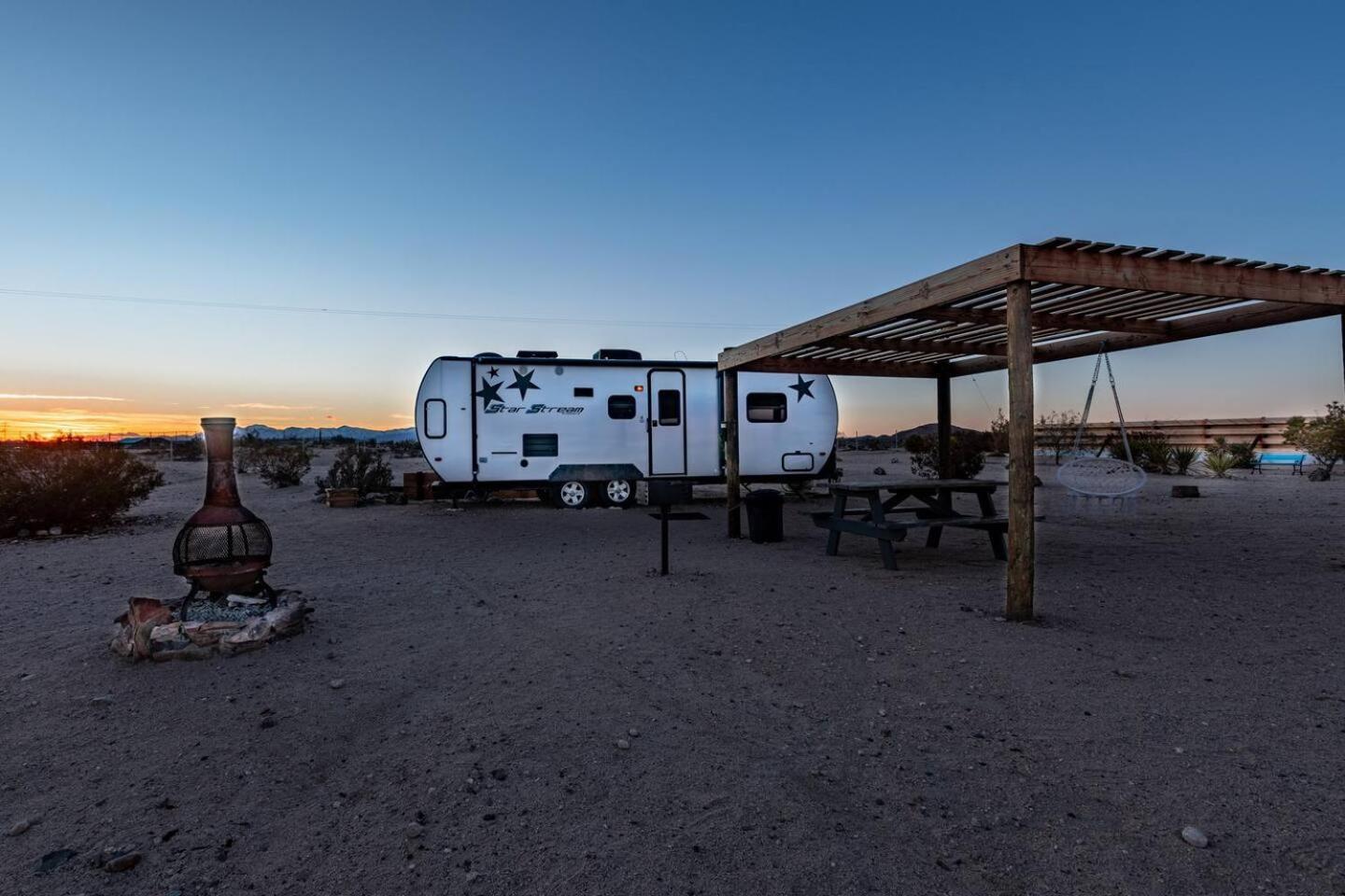 Jt Village Campground - Star Stream Joshua Tree Zewnętrze zdjęcie